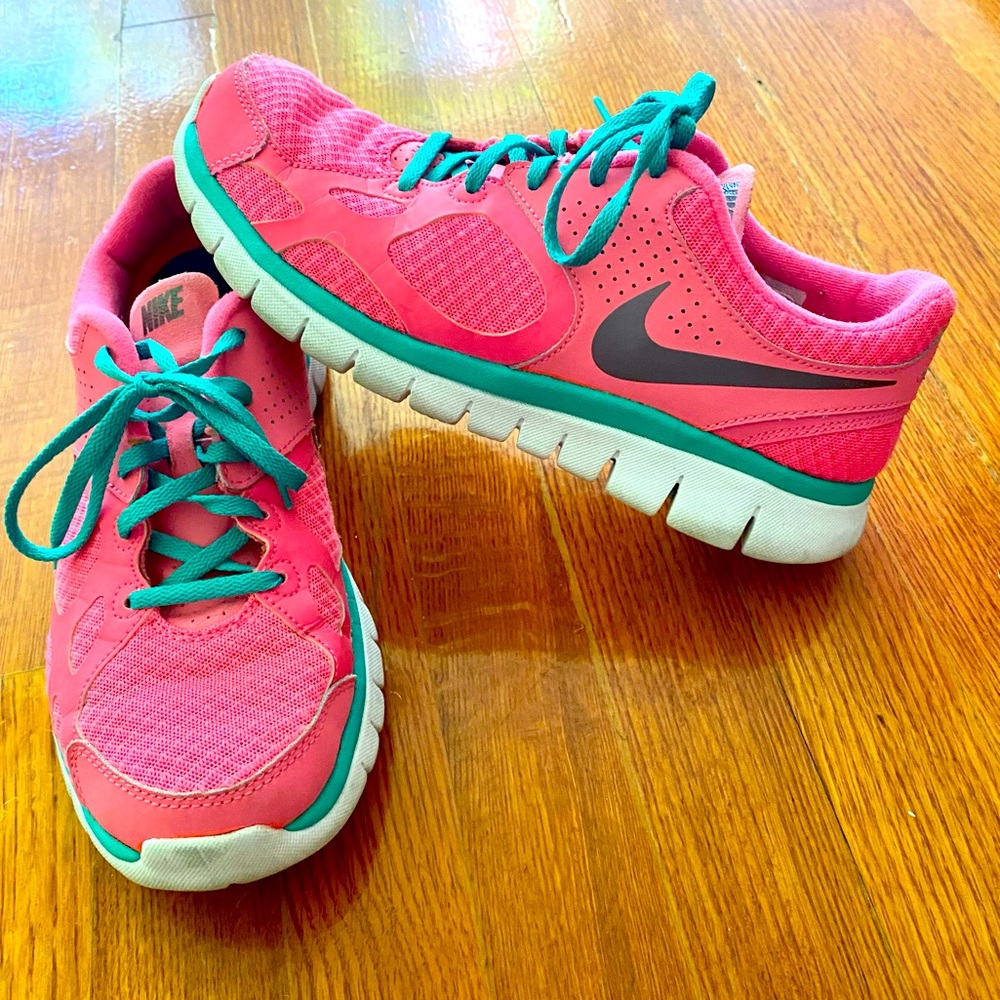 Nike Shoes 8.5